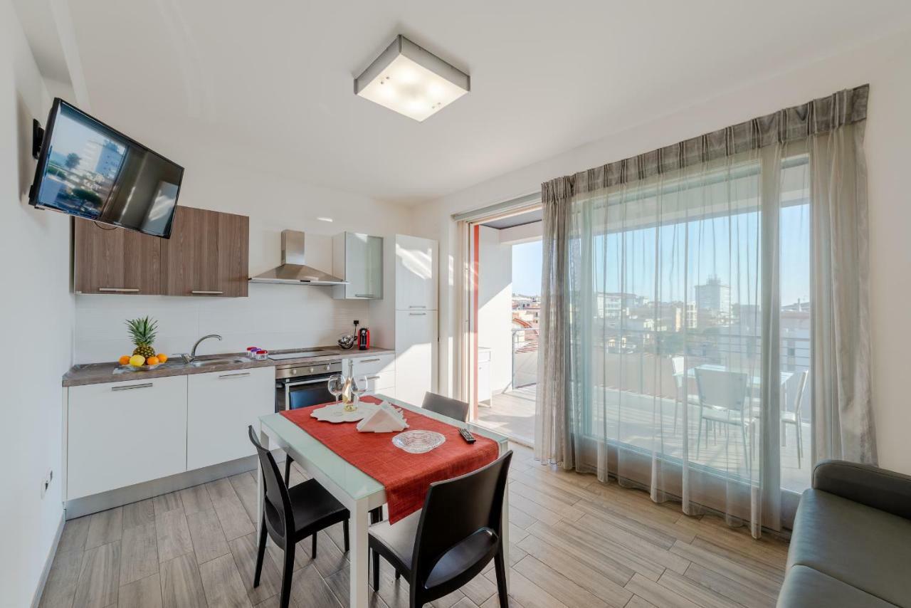 Boca Marina Aparthotel Alba Adriatica Kültér fotó