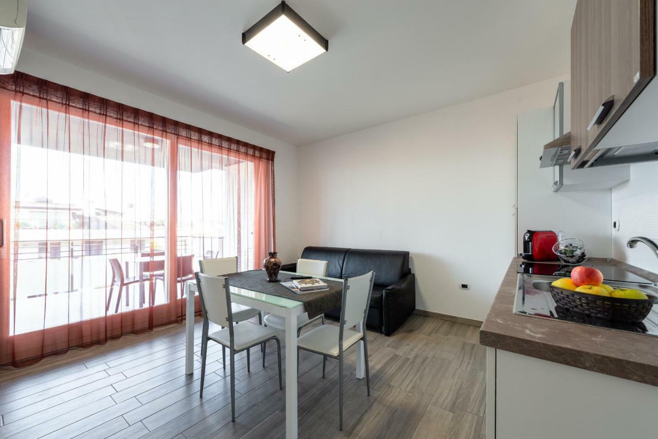 Boca Marina Aparthotel Alba Adriatica Kültér fotó