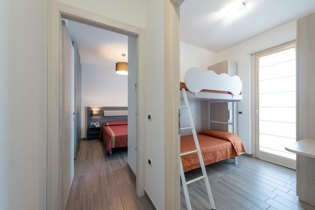 Boca Marina Aparthotel Alba Adriatica Kültér fotó