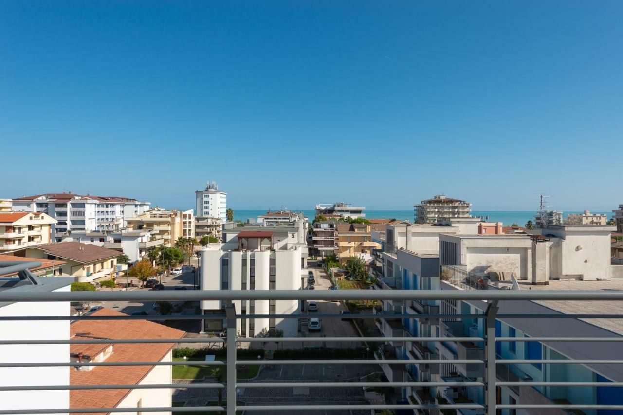 Boca Marina Aparthotel Alba Adriatica Kültér fotó