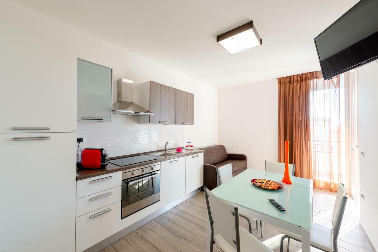 Boca Marina Aparthotel Alba Adriatica Kültér fotó