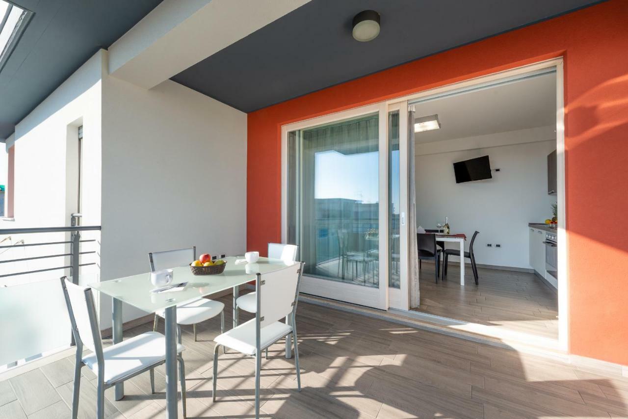 Boca Marina Aparthotel Alba Adriatica Kültér fotó