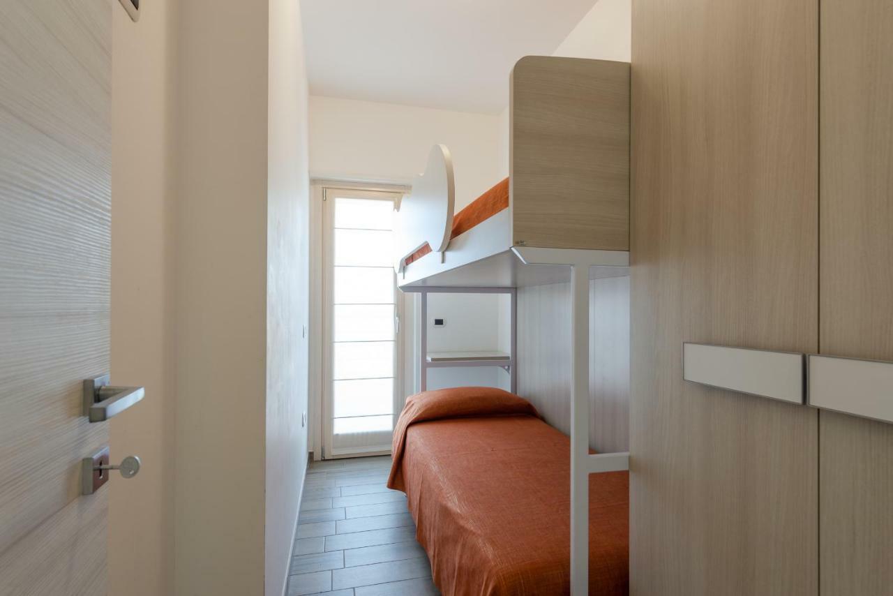 Boca Marina Aparthotel Alba Adriatica Kültér fotó